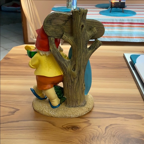 One multi colored figurine - Picture 2 of 2